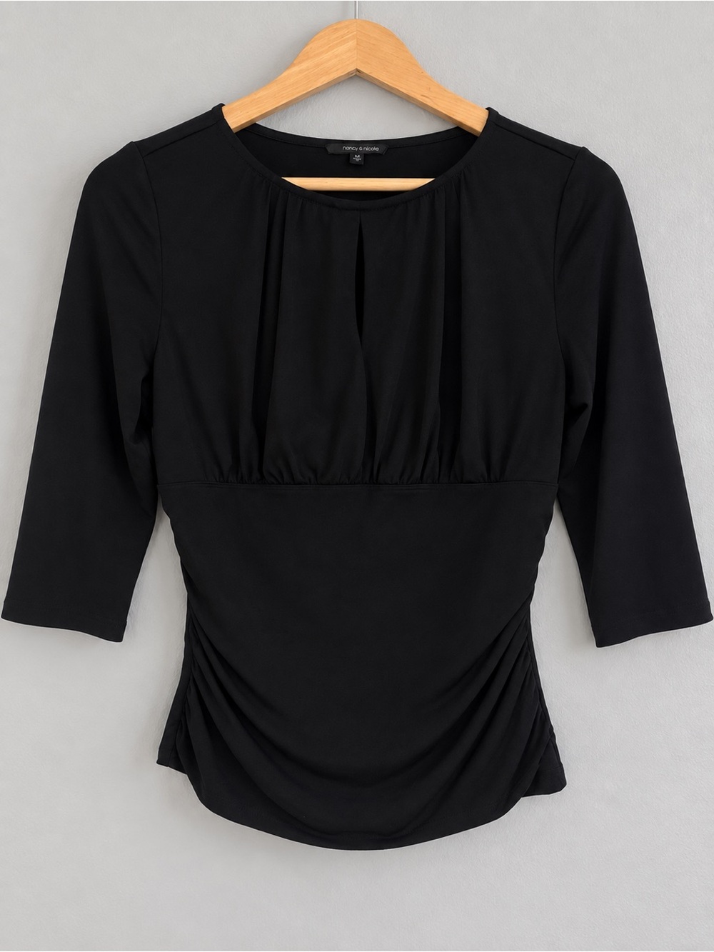 Harvé Benard Women’s Large Black Ruched Keyhole Blouse 3/4 Sleeve Stretch Top